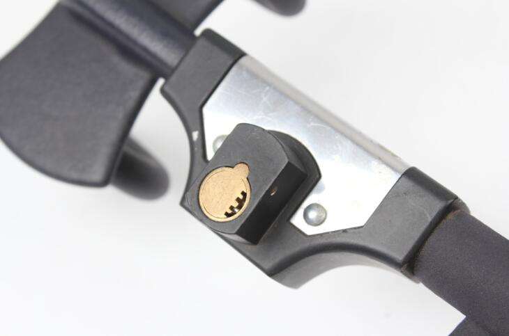 YH YH2066 Adjustable Universal Anti-Theft Car Steering Wheel Lock - Security Protection